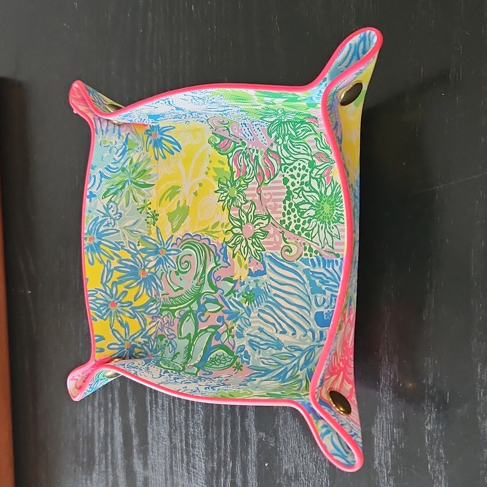Lilly Pulitzer Valet